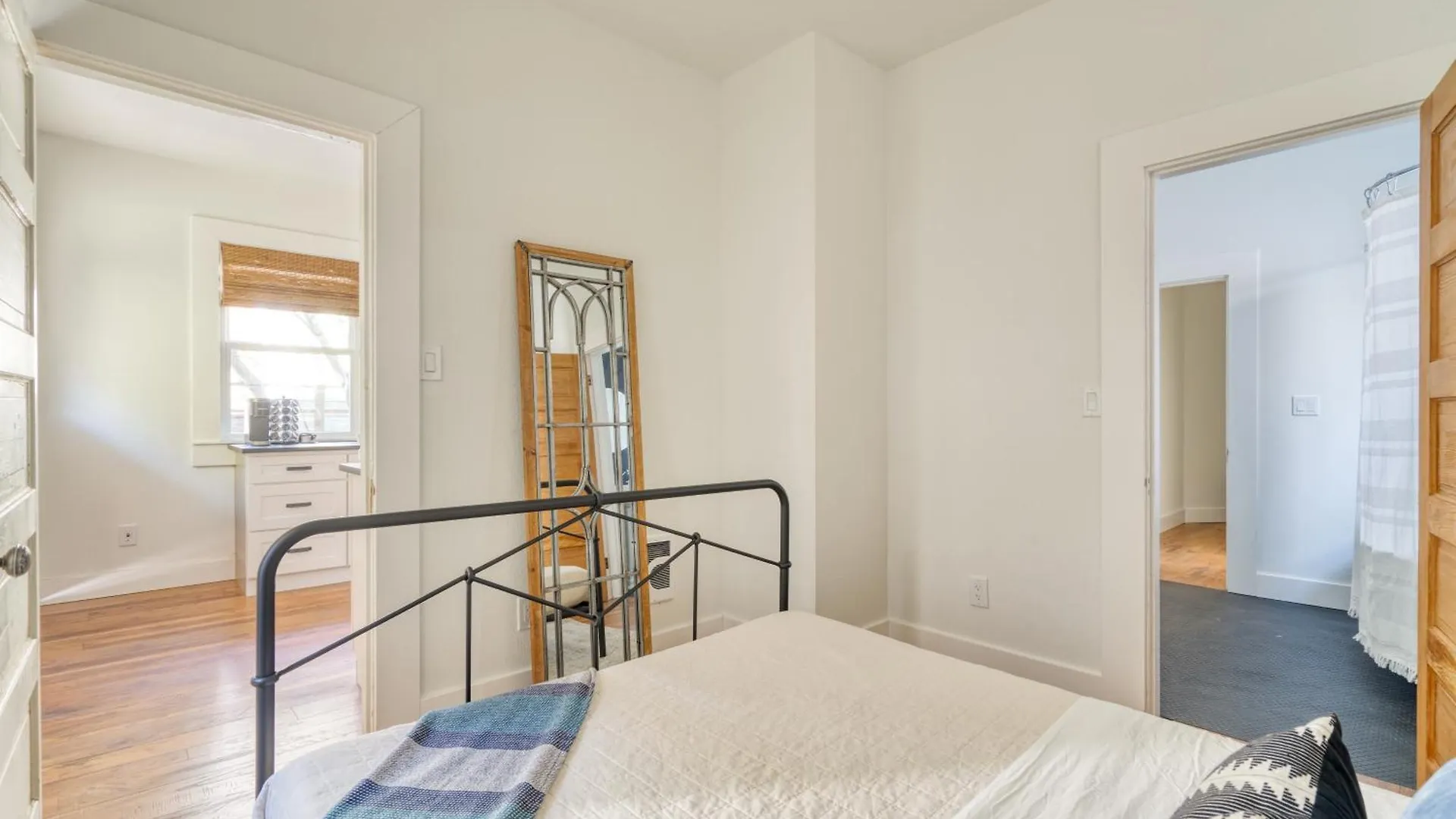 Stay Portland Collection - The Tresor Suite- Cold Brew & Craft Beers 0*,