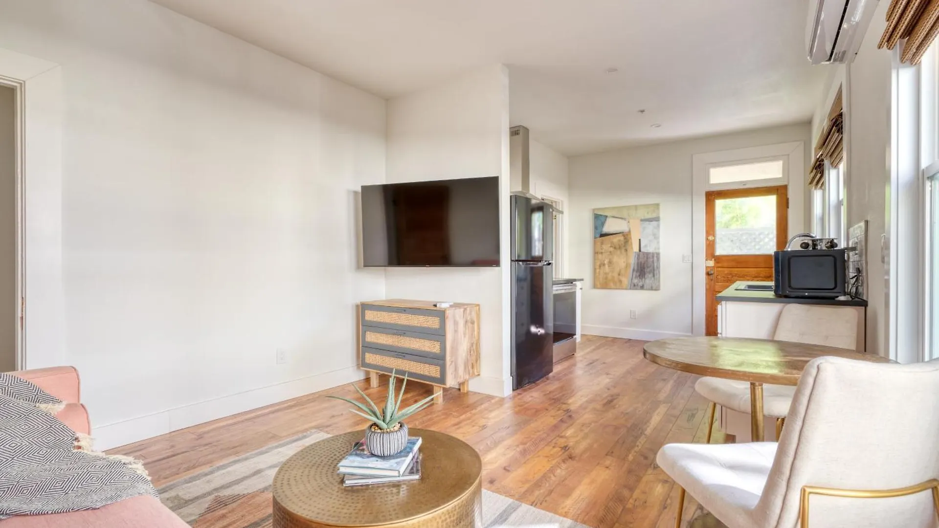 Stay Portland Collection - The Tresor Suite- Cold Brew & Craft Beers