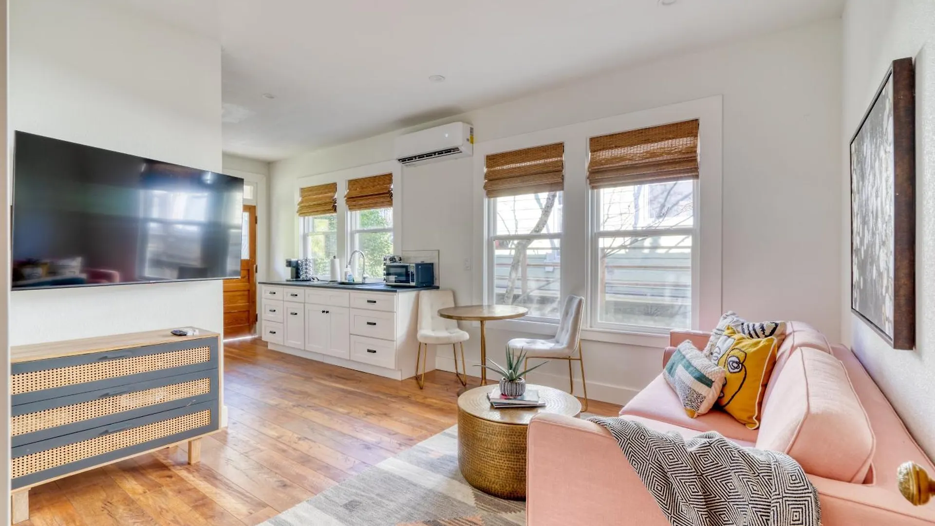 Holiday home Stay Portland Collection - The Tresor Suite- Cold Brew & Craft Beers