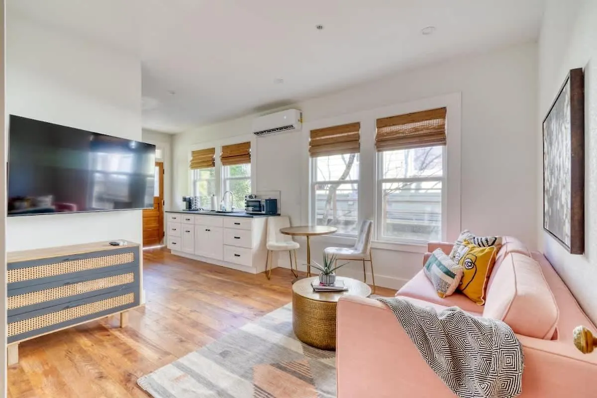 Apartment Stay Portland Collection - The Tresor Suite- Cold Brew & Craft Beers
