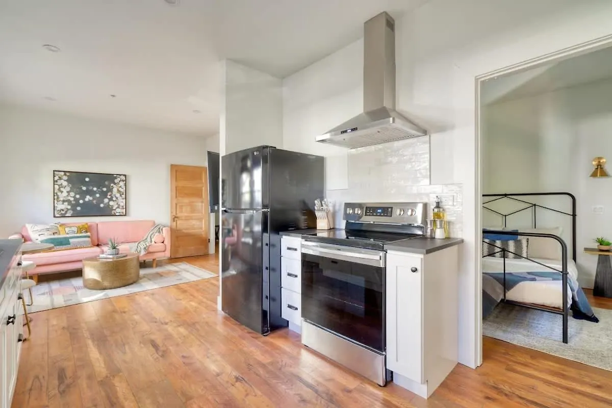 Stay Portland Collection - The Tresor Suite- Cold Brew & Craft Beers Apartment